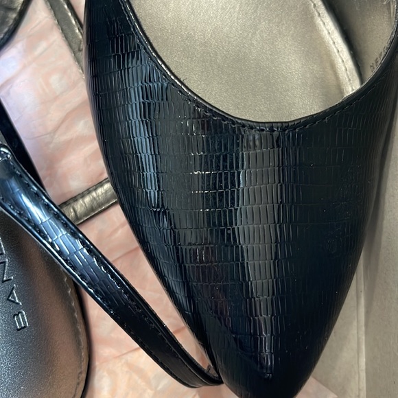 Bandolino Black sling back black patent pumps 2 in heel Size 6.5M - Picture 6 of 6